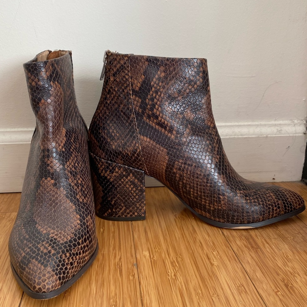 STEVE MADDEN JILLIAN Leather Snakeskin Bootie